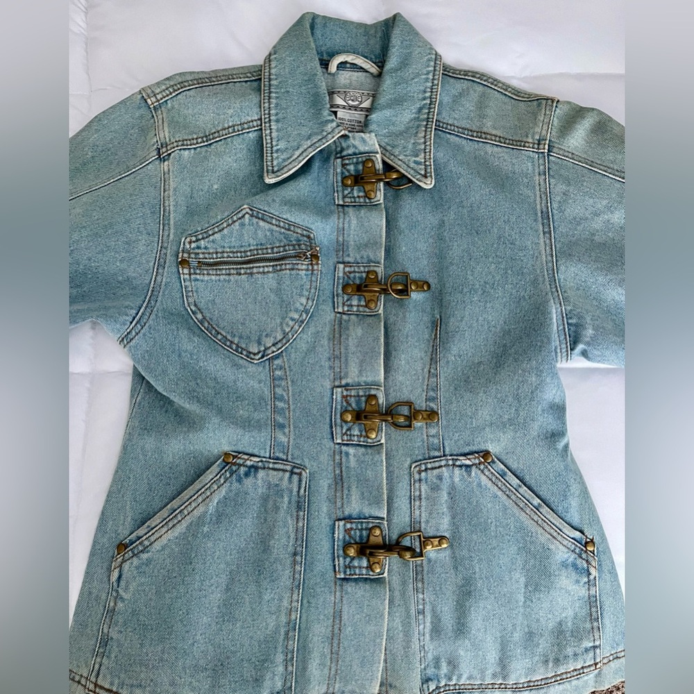 Antwerp Wimen’s Denim Jacket – Rare Find Sz M